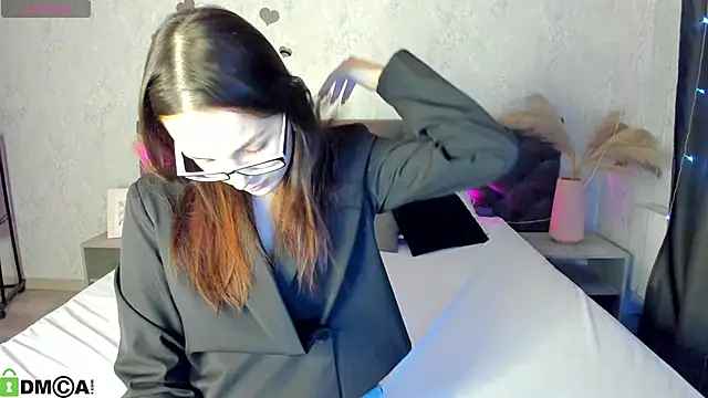 Snapshot of violla_shake chatting on October 19, 9:04 pm violla shake online show from October 19, 9:04 pm