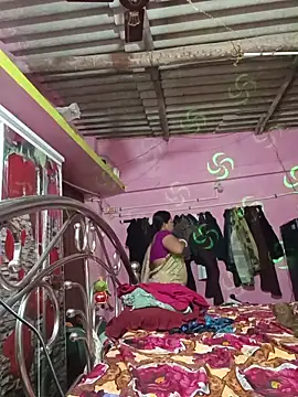 Snapshot of reya743 chatting on November 9, 11:36 pm reya743 online show from November 9, 11:36 pm