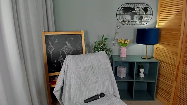 elliupp online show from March 18, 4:10 pm