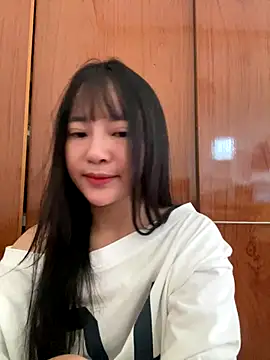 Snapshot of Be_xinh chatting on September 23, 2:47 am Be xinh online show from September 23, 2:47 am
