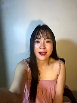 Snapshot of Be_xinh chatting on October 8, 3:53 pm Be xinh online show from October 8, 3:53 pm