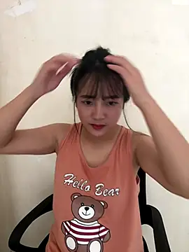 Snapshot of Be_xinh chatting on October 9, 6:00 am Be xinh online show from October 9, 6:00 am