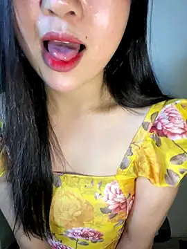 Snapshot of Be_xinh chatting on October 15, 3:12 pm Be xinh online show from October 15, 3:12 pm