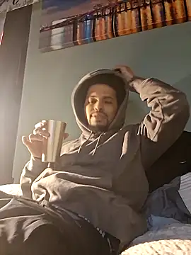 Snapshot of Painstickwes chatting on February 21, 8:32 pm Painstickwes online show from February 21, 8:32 pm