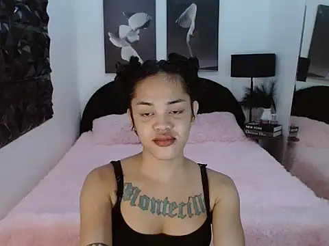 Yuriidelaveigne online show from November 9, 8:34 am