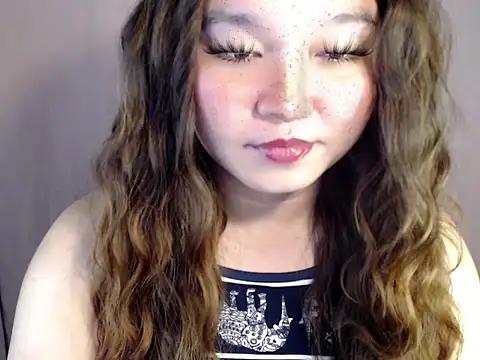 Eyes-on-me online show from November 5, 10:32 pm