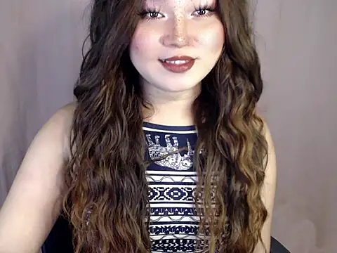 Eyes-on-me online show from December 1, 5:07 pm