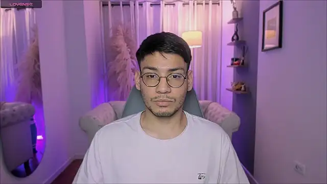 marcuswildx online show from December 16, 10:15 pm