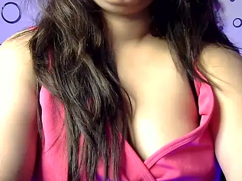 Snapshot of Aaliya02 chatting on June 1, 11:28 pm Aaliya02 online show from June 1, 11:28 pm