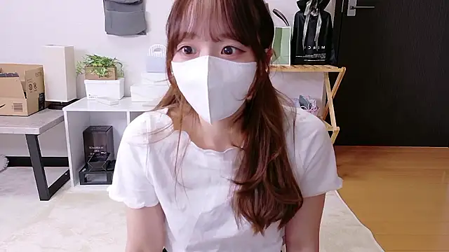 Snapshot of saku_sakura_ chatting on October 6, 1:08 pm saku sakura  online show from October 6, 1:08 pm