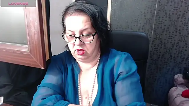 Snapshot of MissSanjanne chatting on June 3, 11:32 pm MissSanjanne online show from June 3, 11:32 pm
