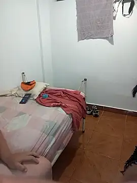 Snapshot of Ladeseosa chatting on October 1, 12:05 am Ladeseosa online show from October 1, 12:05 am