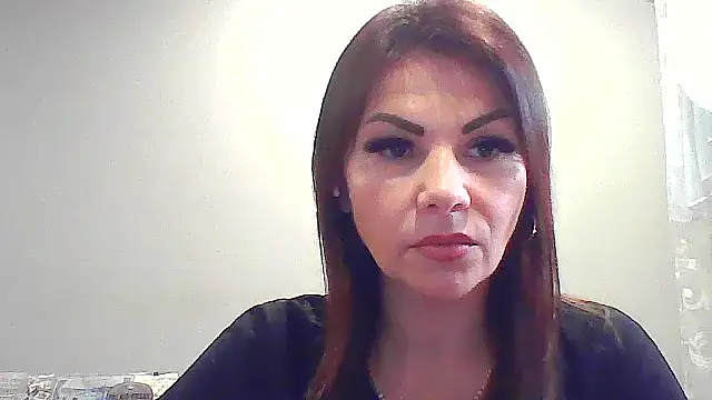 QueenCartyes online show from October 8, 10:46 am