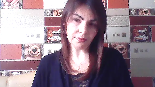 QueenCartyes online show from March 6, 12:01 pm