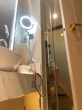 miumiu-66 online show from December 1, 12:32 pm