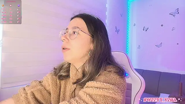 Snapshot of sweettvera chatting on April 17, 1:36 pm sweettvera online show from April 17, 1:36 pm
