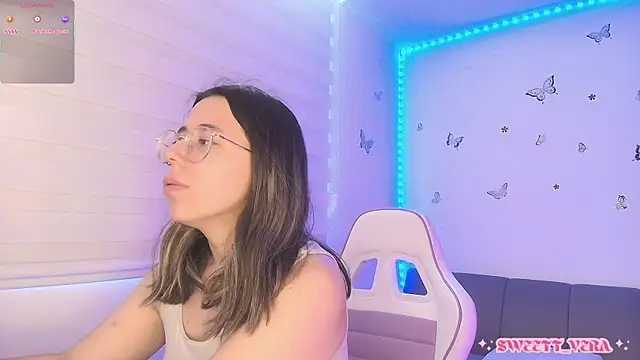 Snapshot of sweettvera chatting on May 9, 2:22 pm sweettvera online show from May 9, 2:22 pm