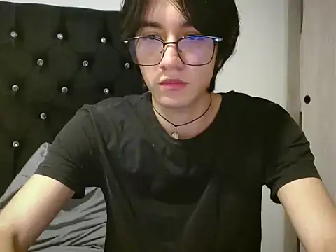 Matti Mendez  online show from June 24, 11:26 pm