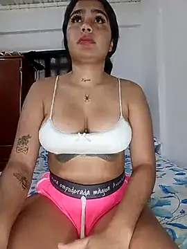 Snapshot of Sashalana chatting on October 7, 12:24 pm Sashalana online show from October 7, 12:24 pm