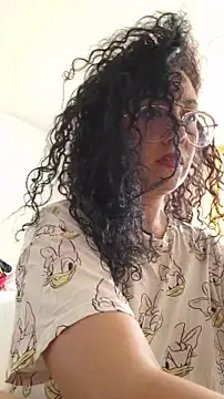 LondonHilton online show from April 8, 5:57 pm