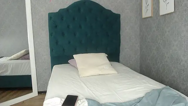 Vic Taylor online show from April 8, 11:32 am