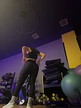 Anavalle online show from March 25, 9:10 pm