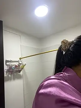 IsabellaJoness  online show from November 3, 11:11 am