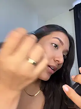 IsabellaJoness  online show from February 19, 8:05 pm