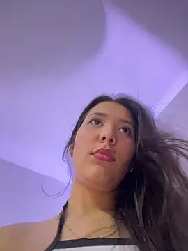 IsabellaJoness  online show from April 2, 8:28 pm