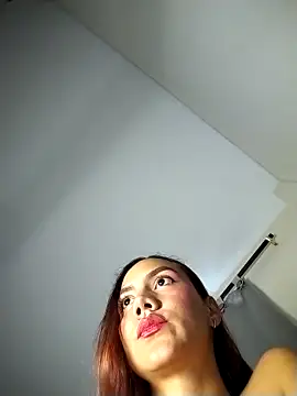 Mia-Reyes online show from October 27, 1:59 pm