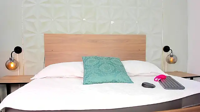 ValeryTrans  online show from March 20, 1:27 pm