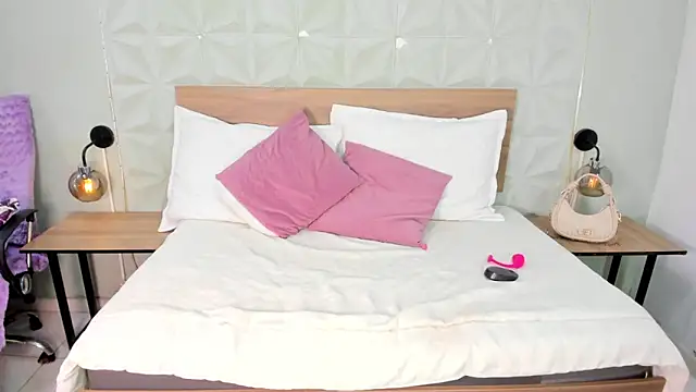 ValeryTrans  online show from March 29, 1:22 pm