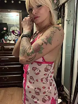 blondebarbiebae online show from March 18, 12:36 am