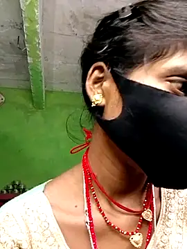 Snapshot of Cuty_kinjal chatting on September 25, 11:30 pm Cuty kinjal online show from September 25, 11:30 pm