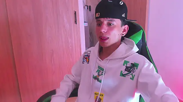 Skinny batman online show from November 19, 12:10 am