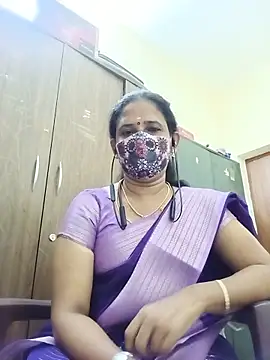 Snapshot of tamil_Boomika chatting on May 18, 4:57 pm tamil Boomika online show from May 18, 4:57 pm