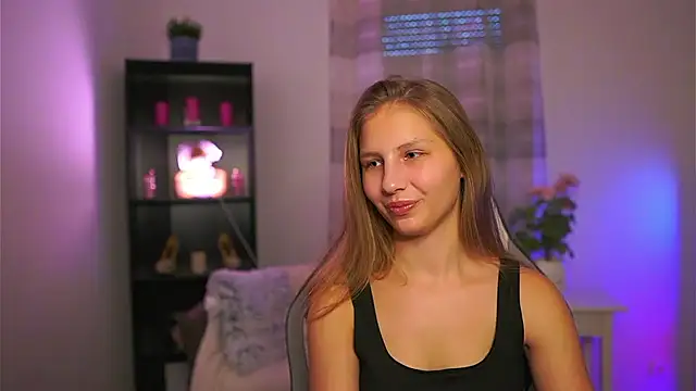 Snapshot of emmie_murray chatting on January 17, 2:11 pm emmie murray online show from January 17, 2:11 pm