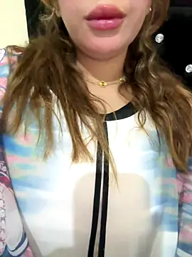 Snapshot of Laila-sexi chatting on October 23, 8:29 pm Laila-sexi online show from October 23, 8:29 pm