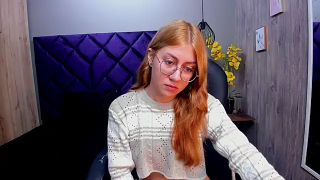 Snapshot of ChloeCampbell03 chatting on October 21, 12:50 pm ChloeCampbell03 online show from October 21, 12:50 pm