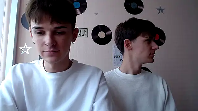 Snapshot of Hoot_Dude_ chatting on September 30, 10:53 am Hoot Dude  online show from September 30, 10:53 am