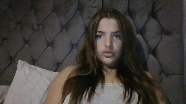 Snapshot of YourBabyx69x chatting on October 11, 7:45 pm YourBabyx69x online show from October 11, 7:45 pm