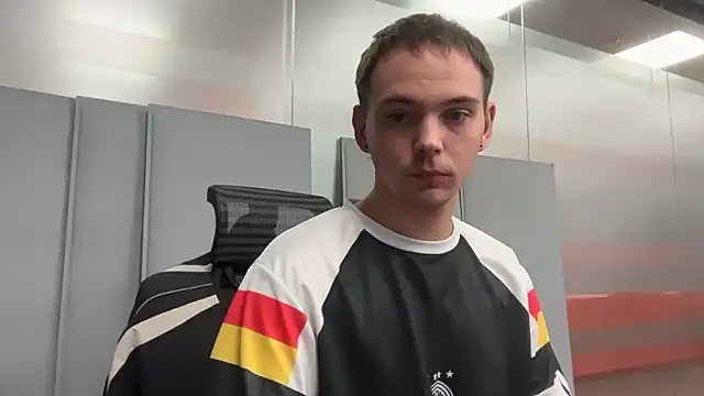 Snapshot of apachai_test chatting on March 9, 2:21 pm apachai test online show from March 9, 2:21 pm