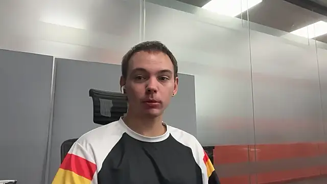 Snapshot of apachai_test chatting on March 18, 8:28 am apachai test online show from March 18, 8:28 am