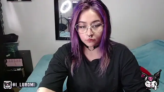 Iluromi online show from November 20, 3:34 pm