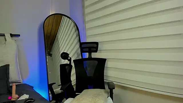 cherry bunnyx online show from September 24, 5:55 am