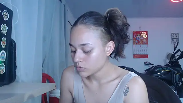 LittleCheerry69 online show from January 9, 4:37 am