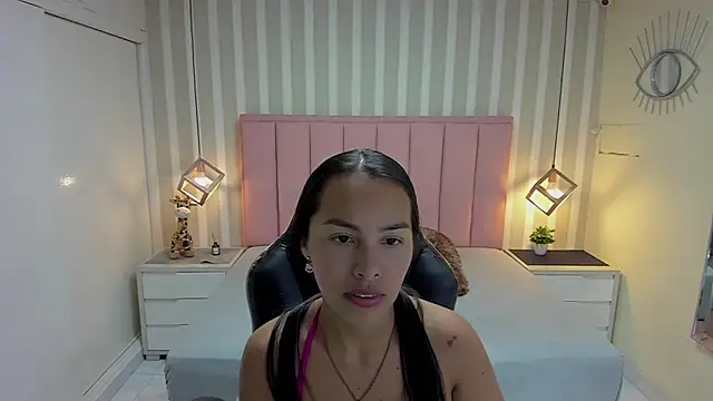 SAMANTHABENET online show from February 26, 7:13 pm