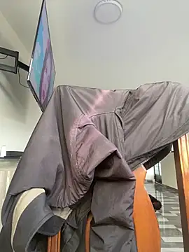 Snapshot of roa_alee chatting on December 2, 10:49 pm roa alee online show from December 2, 10:49 pm