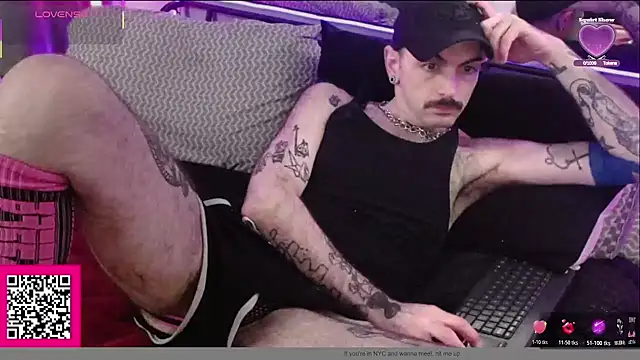 Snapshot of hungbot chatting on March 23, 10:58 pm hungbot online show from March 23, 10:58 pm