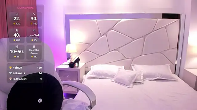 Snapshot of Natasha_Kiim_ chatting on February 4, 3:34 am Natasha Kiim online show from February 4, 3:34 am